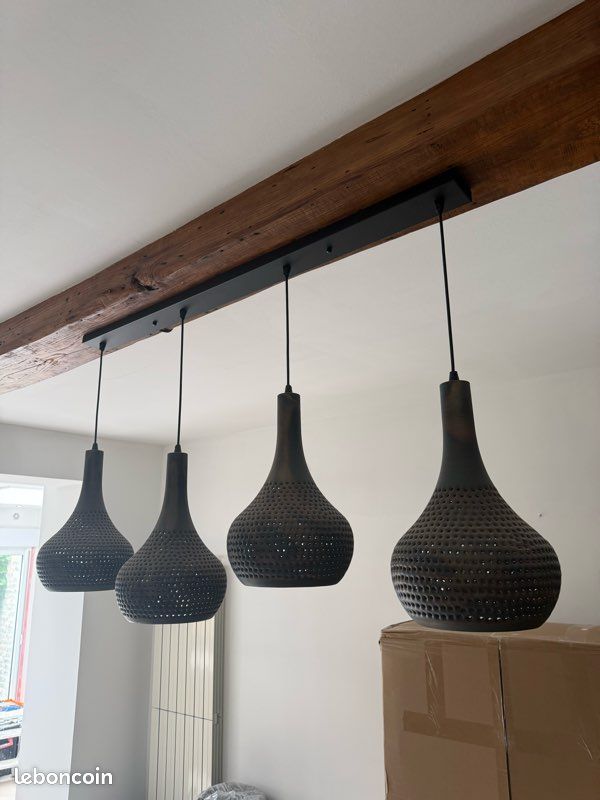 Lustre (image 1)
