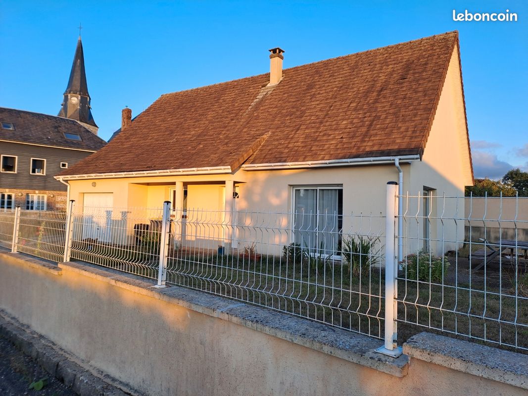 Maison 4 pièces 90 m² · à Sierville · 90 m² · 895 €