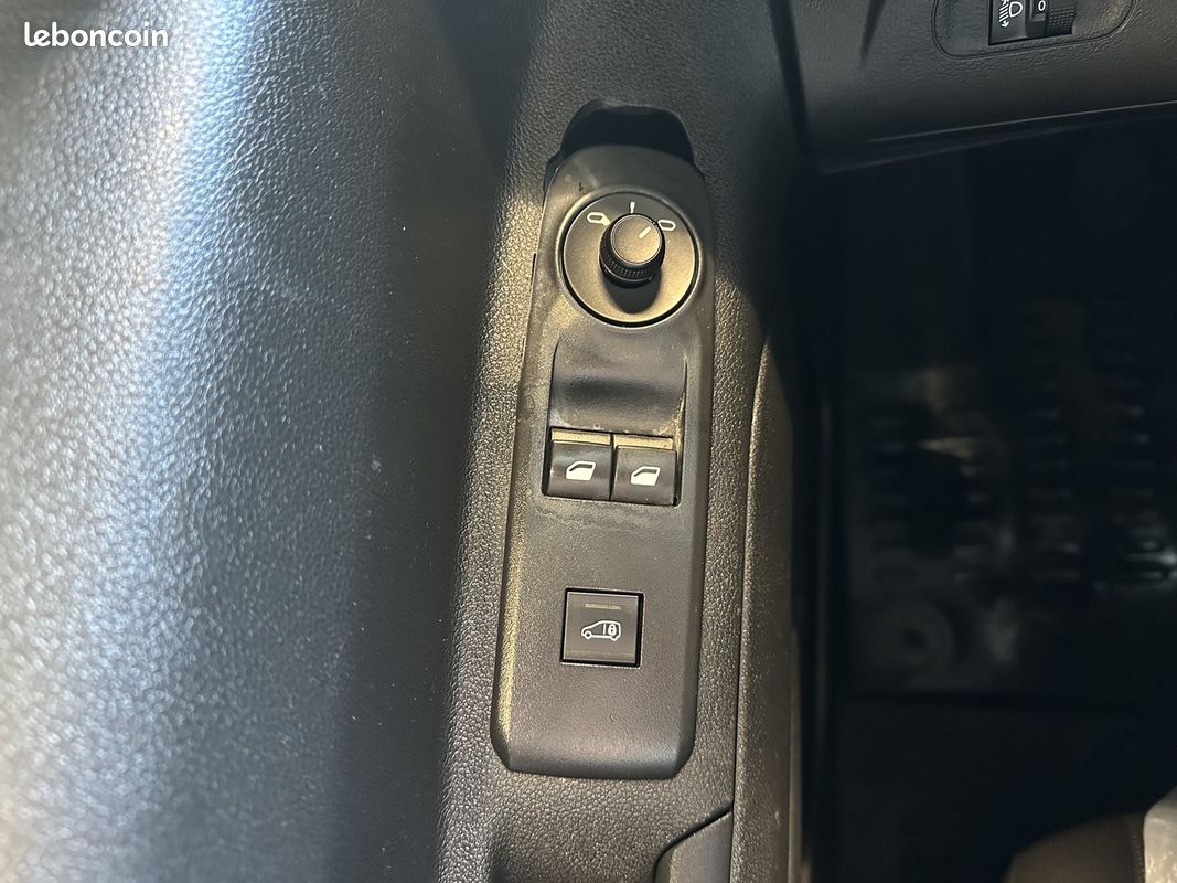 Citroen BERLINGO VAN M 650KG BLUEHDI 75 S&S CLUB (image 15)