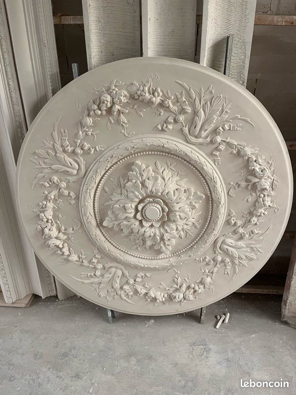 Rosace Staff Plâtre Armé 60cm – Neuve, Blanche, Décoration Intérieure