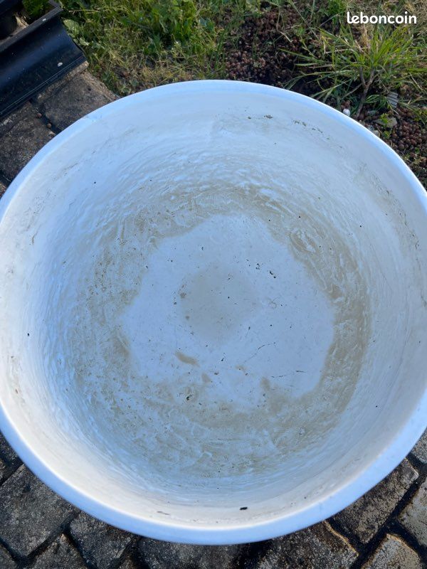 Gros cache pot blanc (image 2)