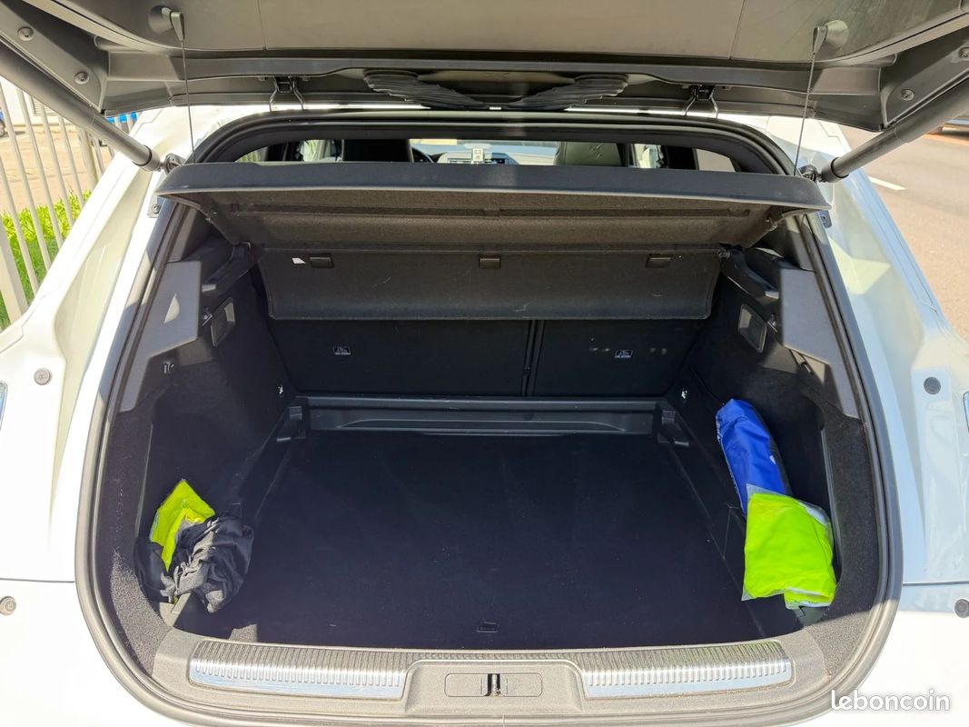 DS DS7 CROSSBACK BlueHDi 180 EAT8 Grand Chic OPERA - SUIVI COMPLET - ATTELAGE - TOIT OUVRANT - CAMERA 360 (image 27)