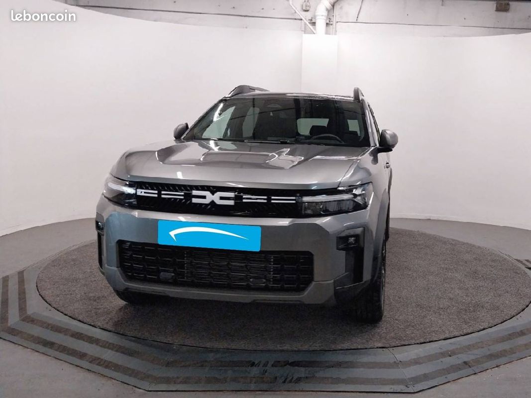 DACIA Bigster Hybrid 155 Journey (image 8)