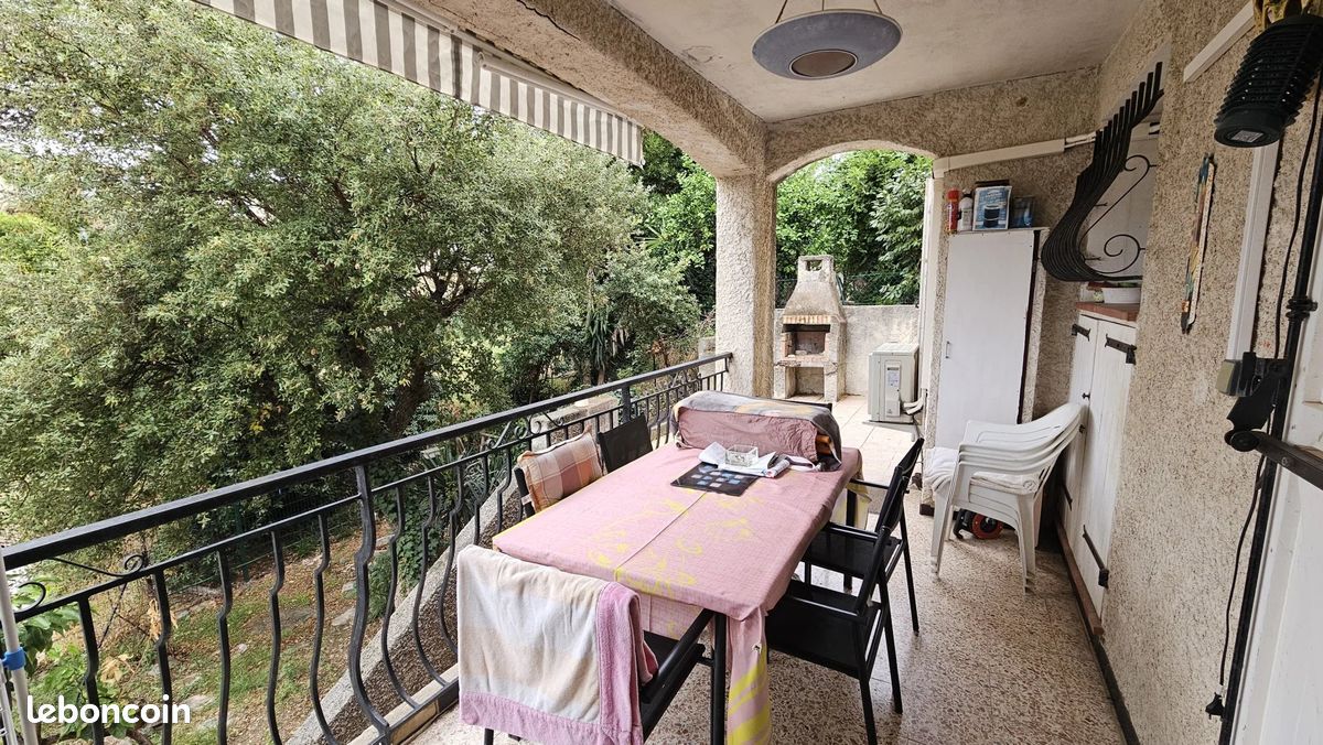 Maison 9 pièces 270 m² · à Fréjus · 270 m² · 849 000 €