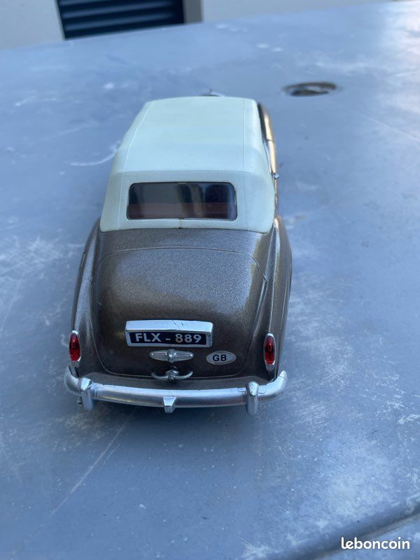 Miniature solido en très bonne état Bentley de 1961 a échelle 1/20ieme (image 3)