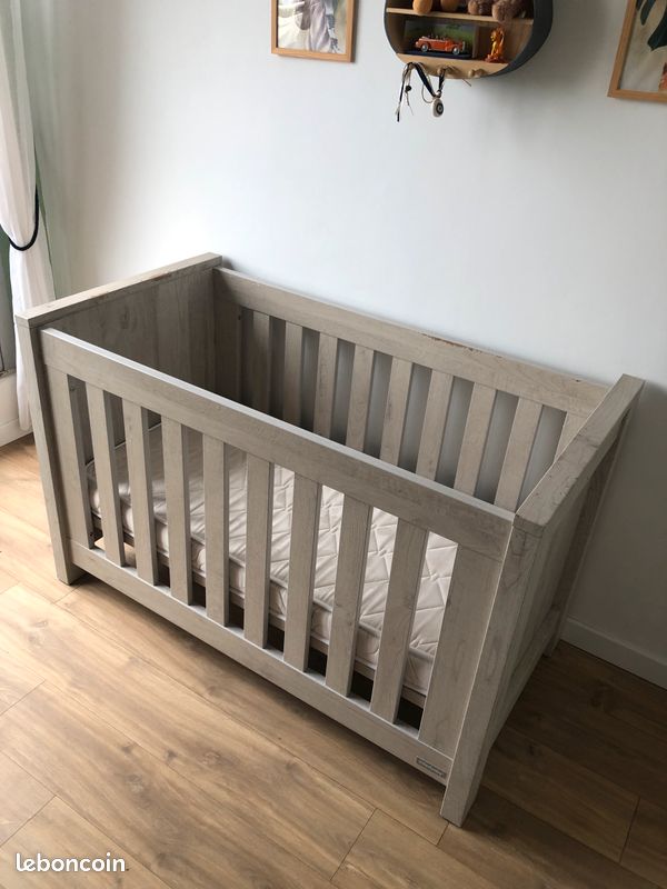 Lit + matelas bébé (image 1)