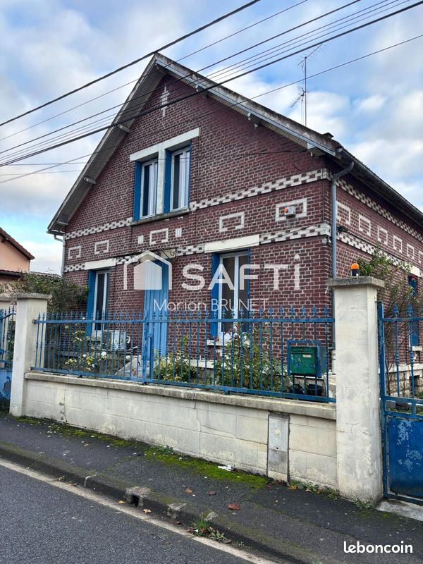 Maison 9 pièces 123 m² · à Breuil-le-Vert · 123 m² · 239 000 €