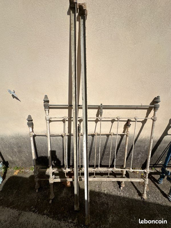 Lit ancien (image 1)