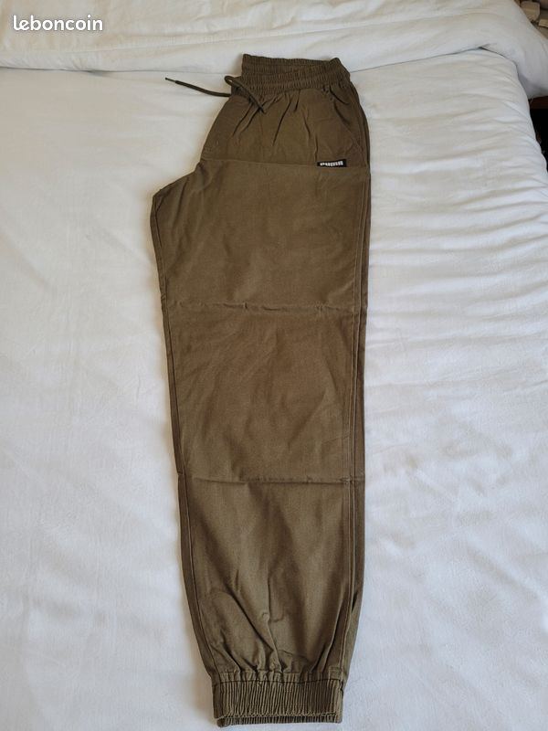 Pantalon jogging Puma taille L Vêtements