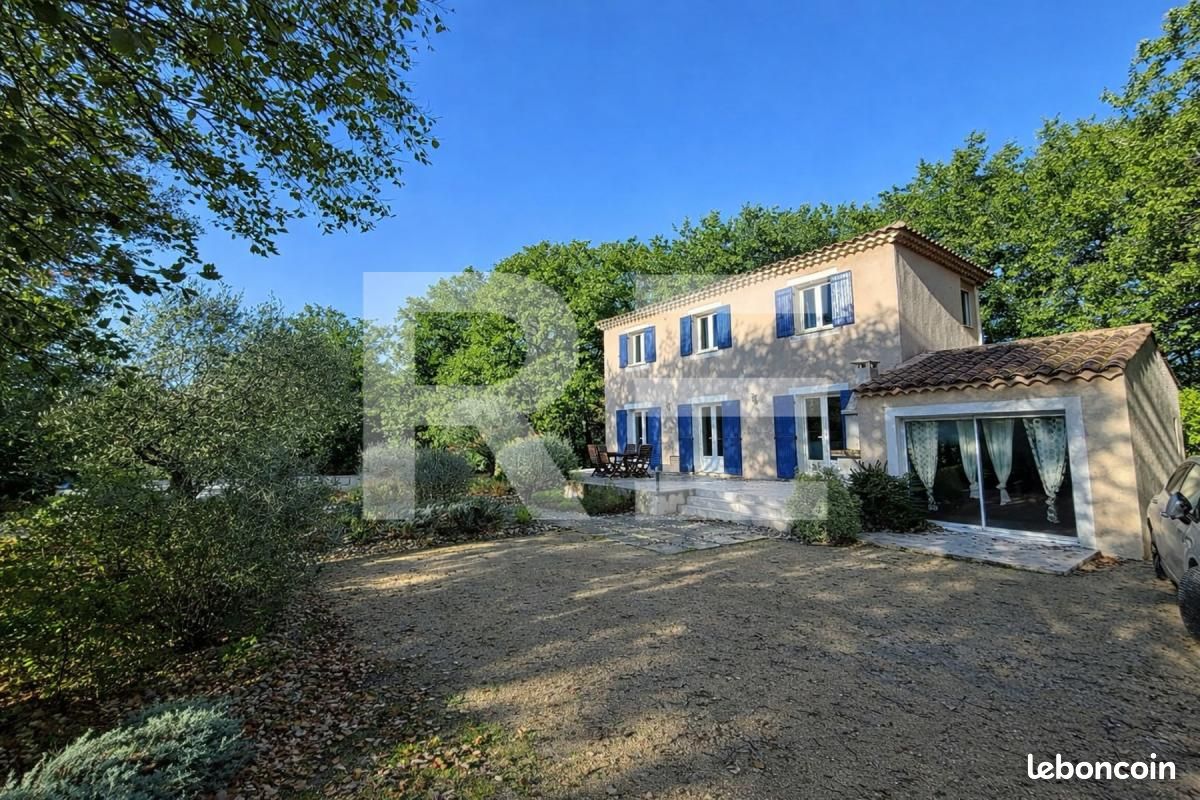 Maison 4 pièces 107 m² · à Rochefort-du-Gard · 107 m² · 399 000 €