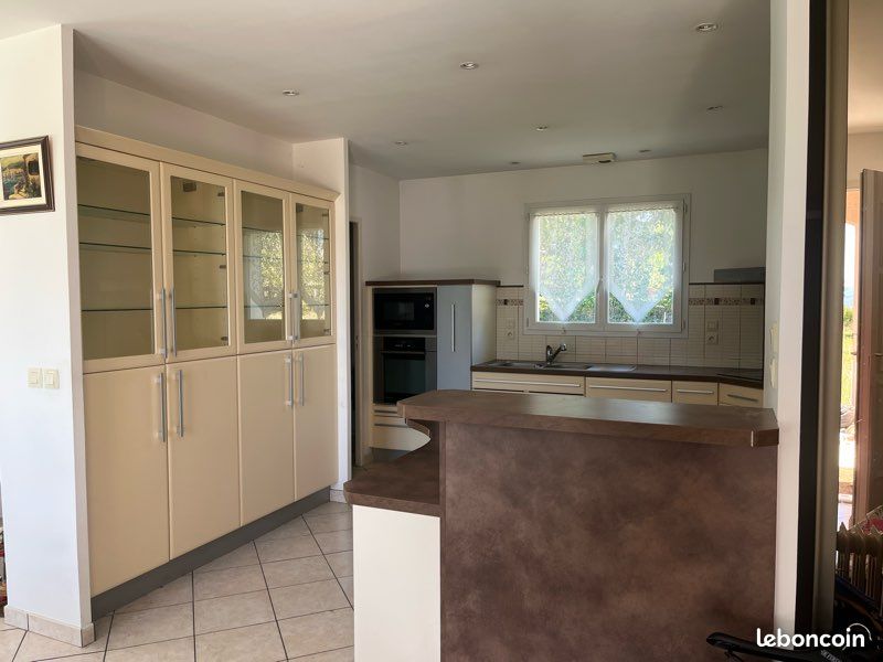 Maison 4 pièces 127 m² · à Faverges-de-la-Tour · 127 m² · 400 000 €