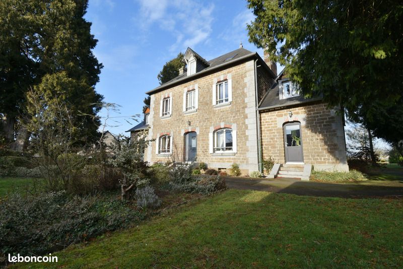 Maison 10 pièces 220 m² · à Saint-Fraimbault · 220 m² · 220 500 €