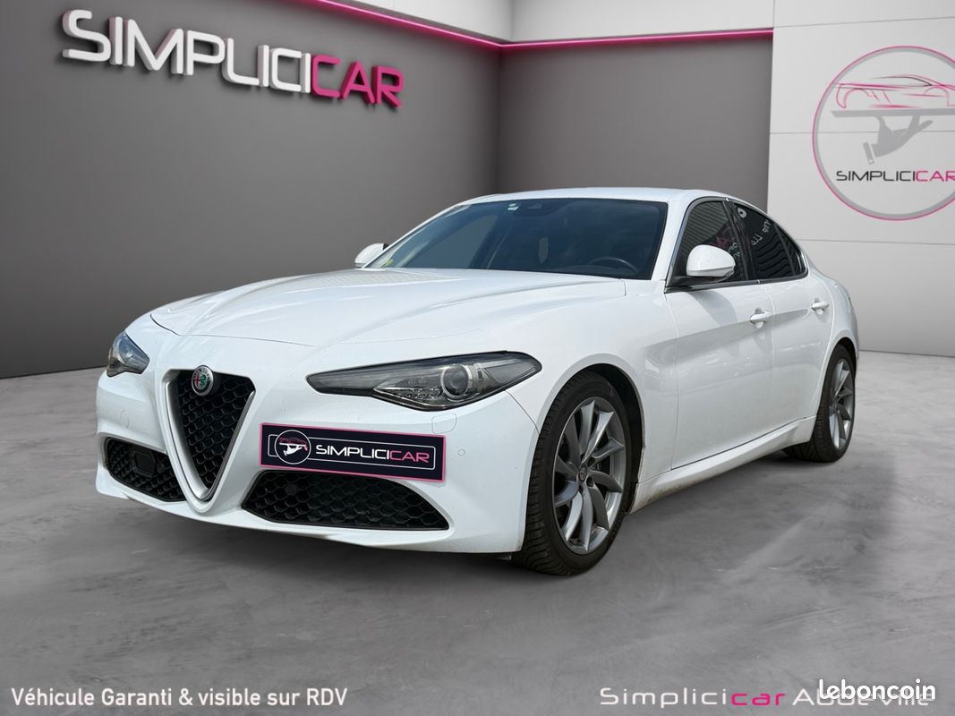 ALFA ROMEO GIULIA 2.2 JTD 180 LUSSO AT 180Ch Garantie 12 mois (image 5)