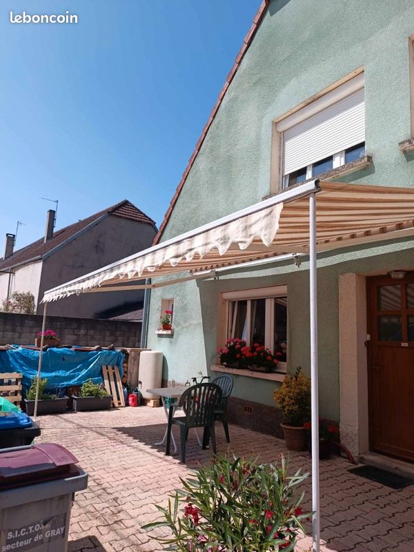 Local commercial 4 pièces 112 m²