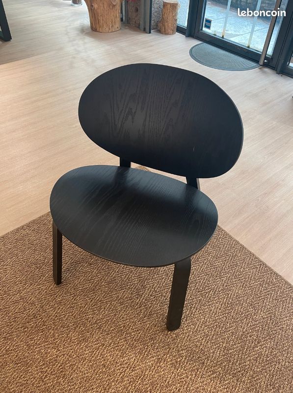 Fauteuil Noir en bois (image 1)