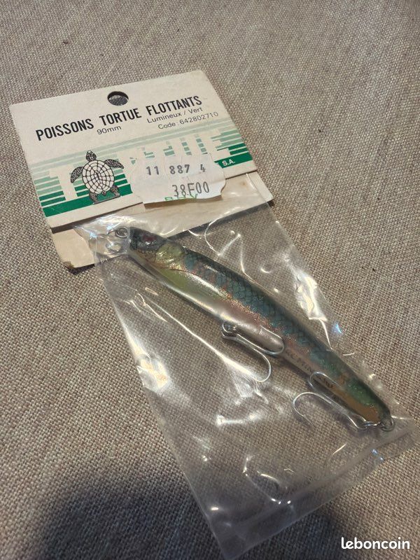 Vintage Rebel Minnow Sinker Green Mackerel 4 1/2 Rattlin