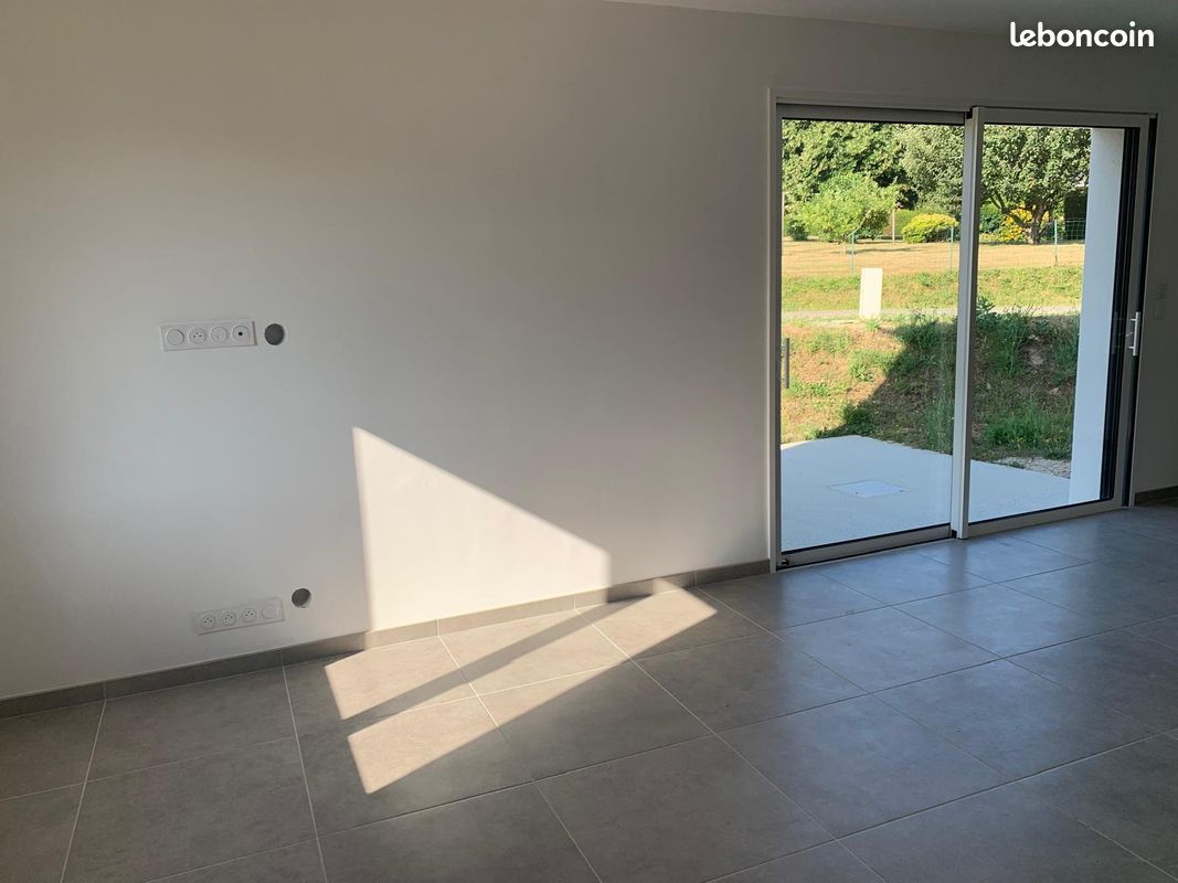 Maison 4 pièces 84 m² · à Saint-Gonnery · 84 m² · 900 €