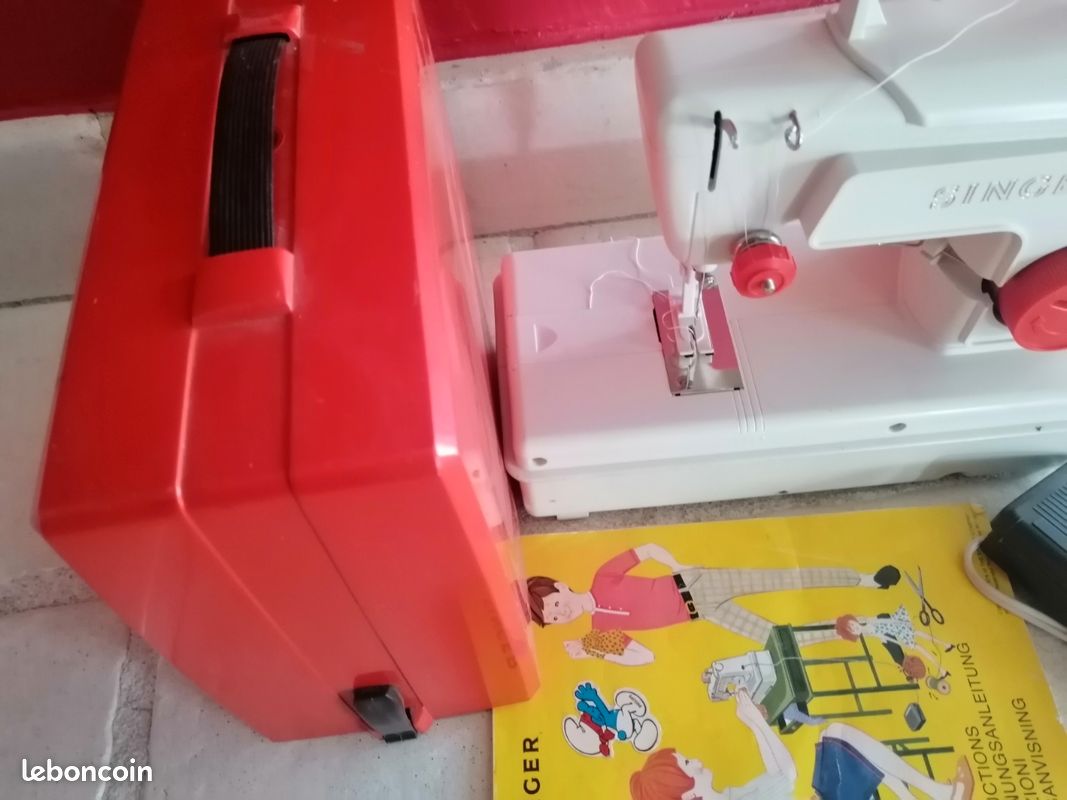 Machine à Coudre Enfant Singer Vintage 1974 - Complète Et En état De Marche