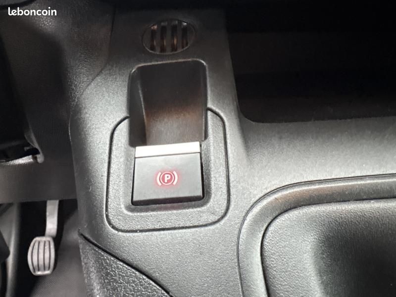 Citroen Berlingo Van M 650kg BlueHDi 100 Cabine Extenso 3 places Pack Driver Connect / GALLERIE / 12 (image 23)