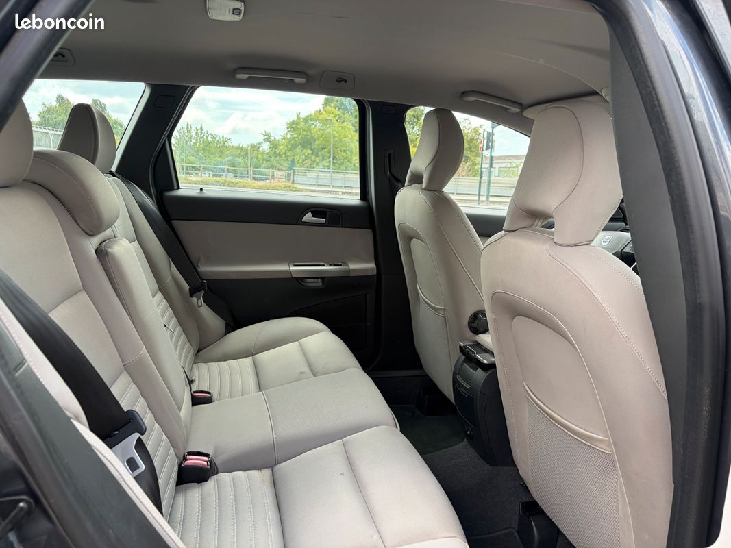 Volvo v50 1.6d 110 feeling garantie 6 mois (image 4)
