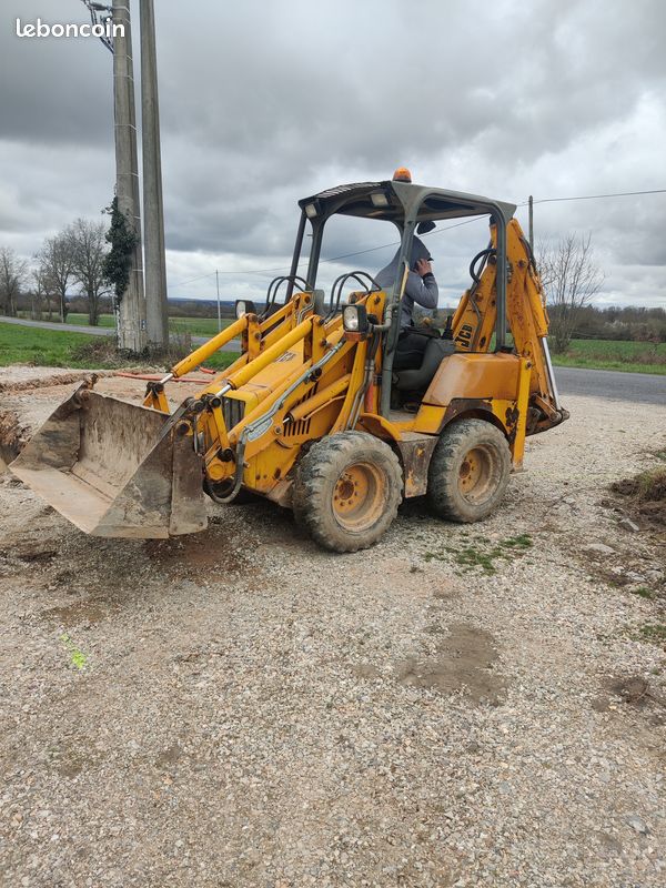 Mini tractopelle JCB 1CX (image 1)
