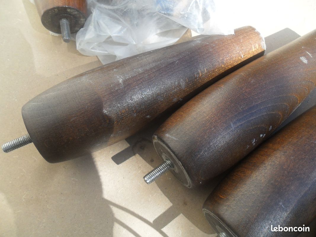 Lot de 4 pieds de lit marron occasion (image 1)