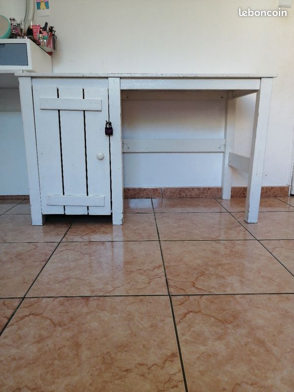 Bureau blanc (image 1)
