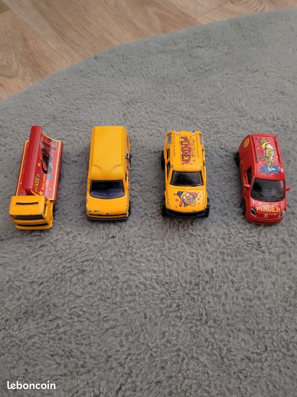 Lot voiture cirque Pinder (image 1)