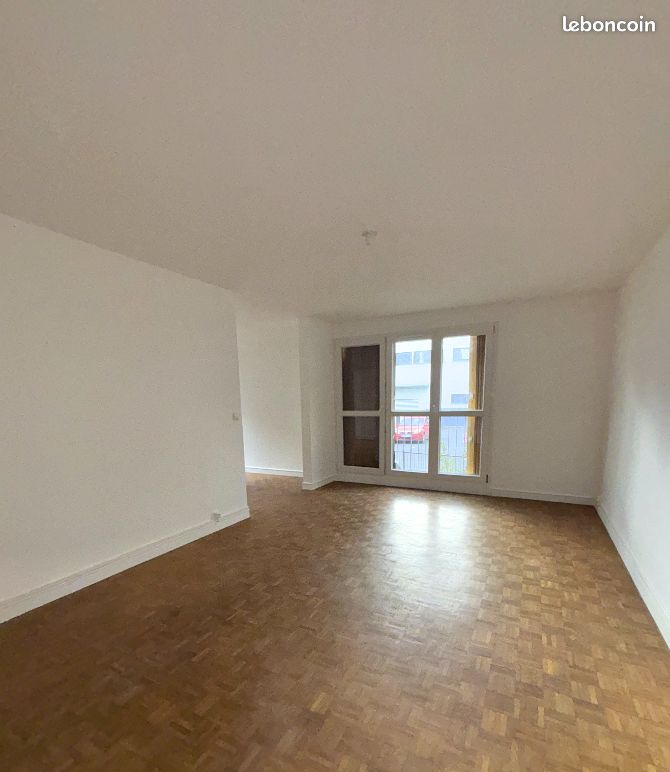 Appartement 4 pièces 80 m² · à Villeneuve-la-Garenne · 80 m² · 200 000 €