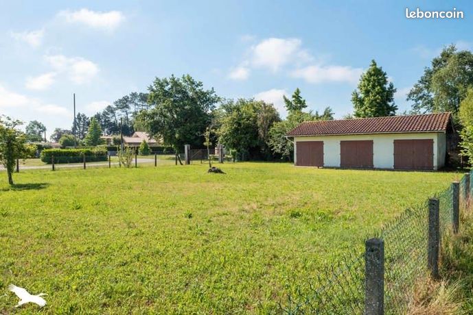 Terrain 776 m² Saint Yaguen