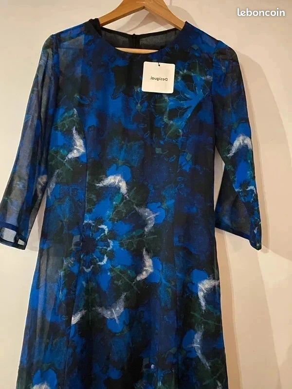 Robe Noire Desigual - Taille M (38) - Coupe Moulante - Neuf (sans étiquettes)