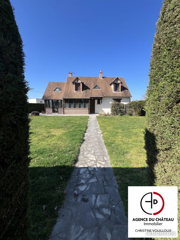 Maison 5 pièces 143 m² · à Les Bordes · 143 m² · 264 000 €