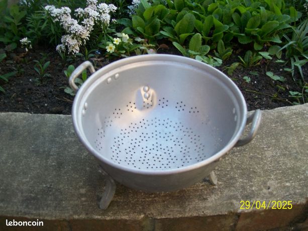 Passoire vintage en aluminium, 2,2L, rétro (Gebraucht) in Arconciel für
