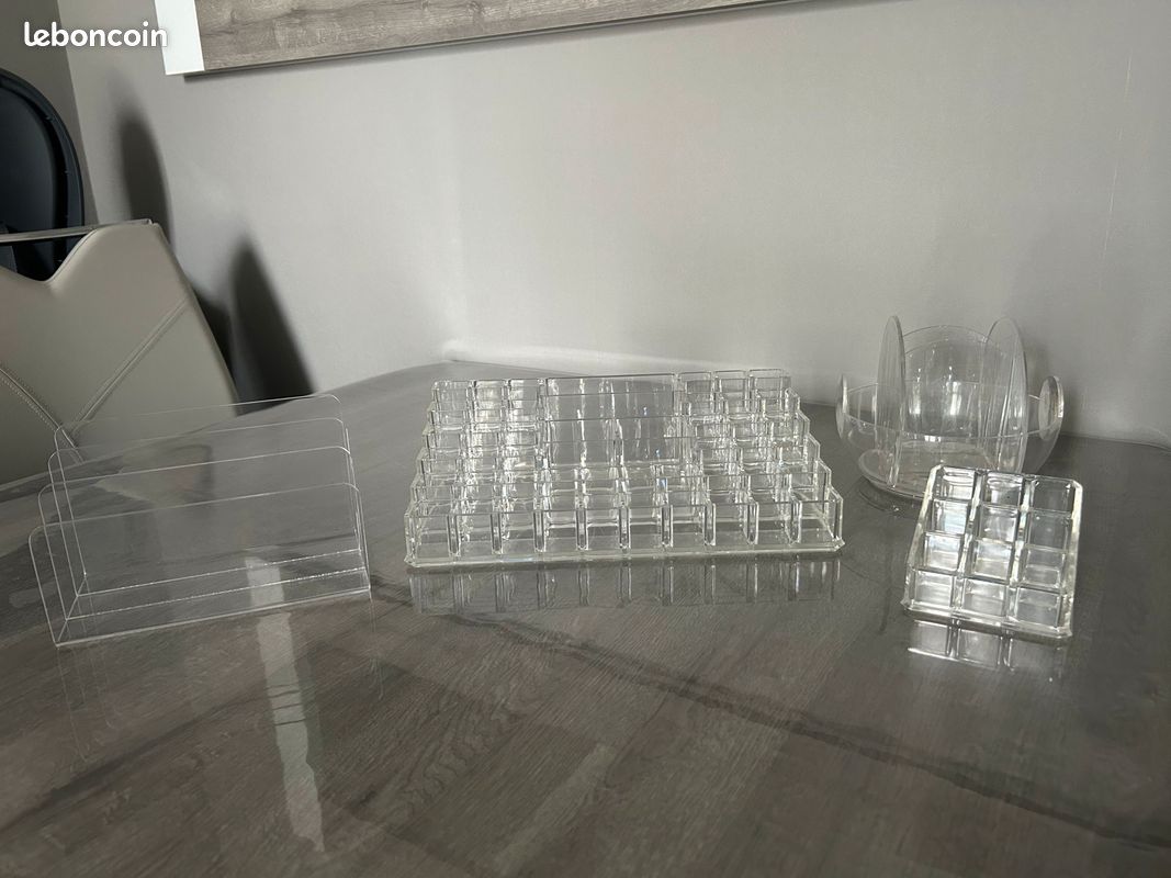 Lot rangements maquillage (image 1)