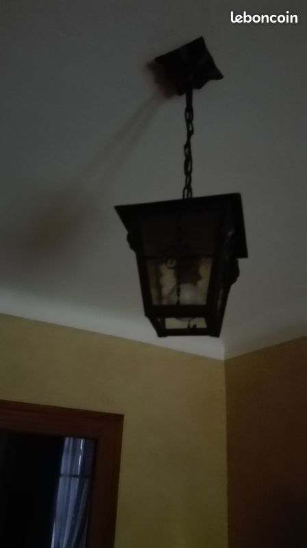 Lustre (image 1)