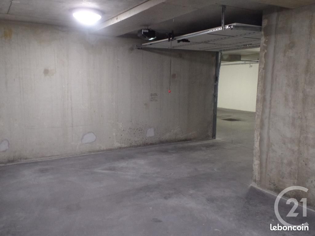 Parking 23 m² · à Lyon · 23 m² · 195 €/mois