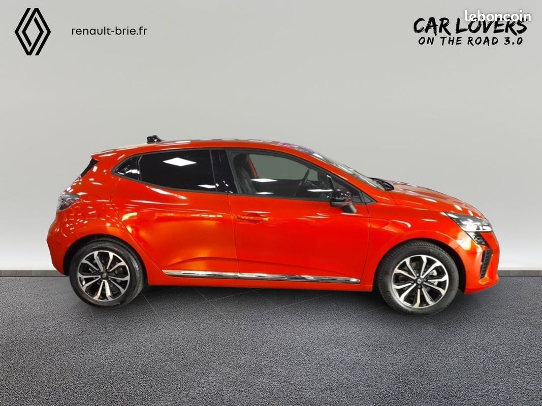 RENAULT Clio E-Tech full hybrid 145 Techno (image 6)