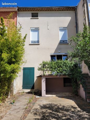 Maison de village avec jardin et garage