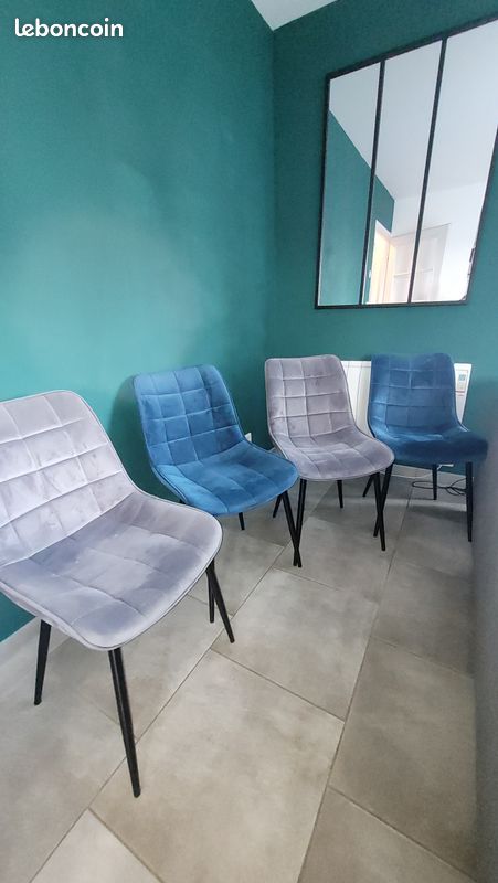 Lot 4 chaises (image 1)