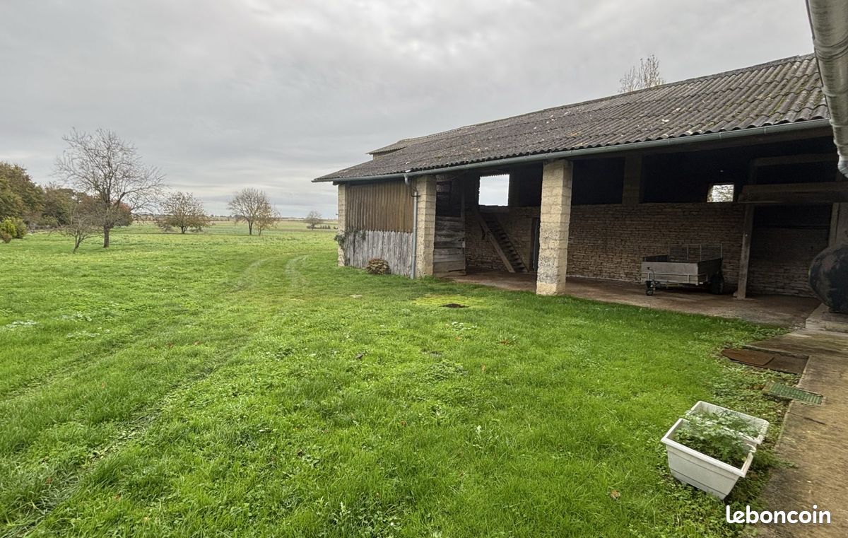 Maison 6 pièces 268 m² · à Mauzé-sur-le-Mignon · 268 m² · 169 500 €