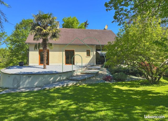 Propriété 6 pièces 183 m²