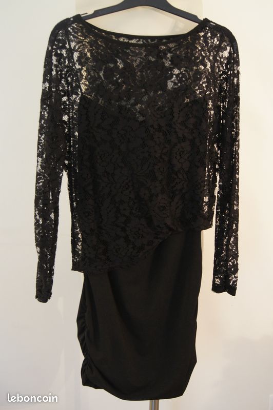 Robe noire habillée avec dentelle (image 1)
