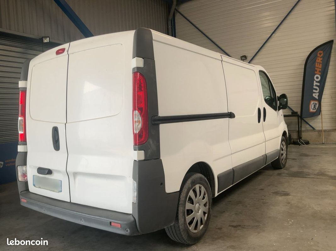 OPEL VIVARO 2L CDTI 90 CV L2 H1 trafic CLIM RÉGULATEUR 7900TTC (image 2)