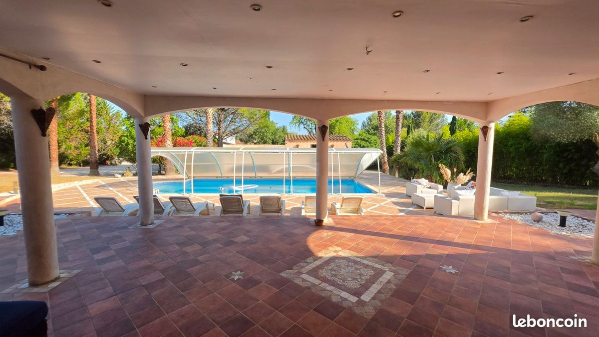 Maison 10 pièces 357 m² · à Teyran · 357 m² · 1 200 000 €