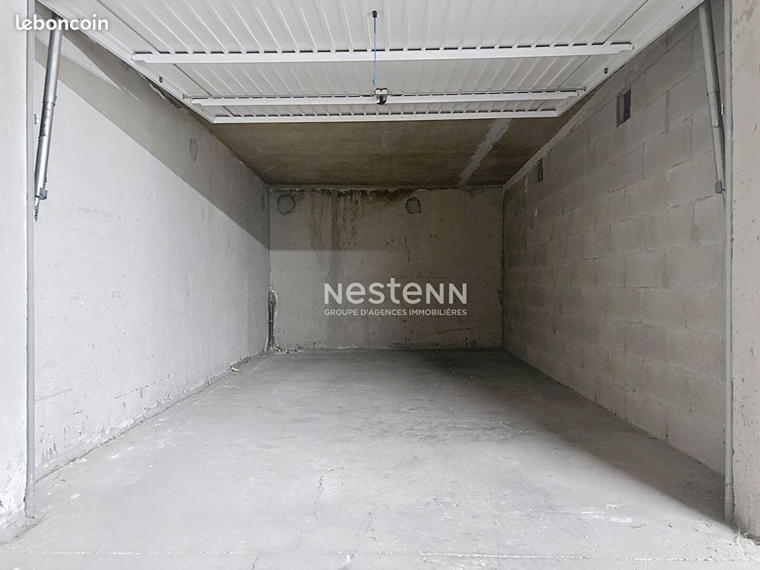Parking 15 m² · à Canet-en-Roussillon · 15 m² · 105 €/mois