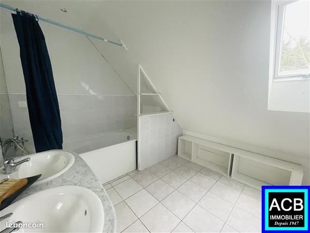 https://img.leboncoin.fr/api/v1/lbcpb1/images/67/05/fc/6705fc4e26fd564cc2a30c477e32a70168d6f3b8.jpg?rule=ad-image