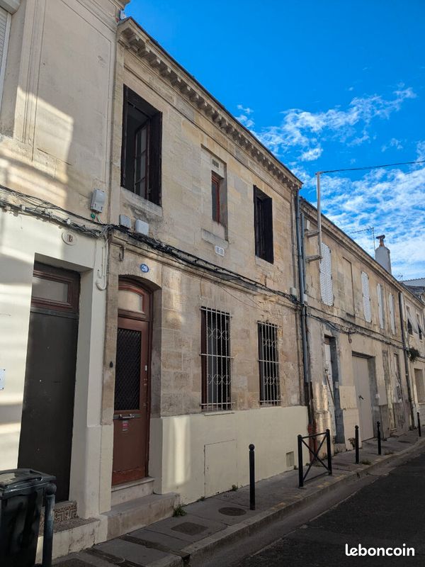 Maison 8 pièces 122 m² · à Bordeaux · 122 m² · 370 000 €
