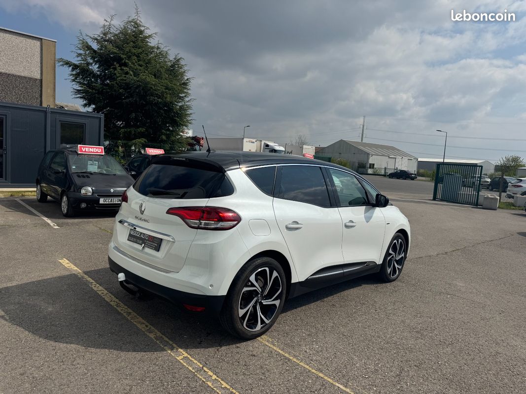 RENAULT SCENIC IV Edition One 1.2i 130 CV 09/2016 47800 KM TOIT PANORAMIQUE INTIÉRIEUR CUIR SIÈGES CHAUFFANTS ET MAS (image 7)