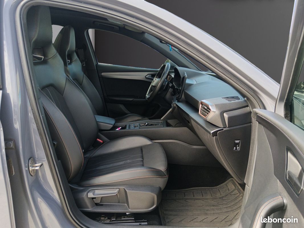 CUPRA LEON SPORTSTOURER 1.4 tsi 245 ch DSG6 VZ toit ouvrant pano (image 10)