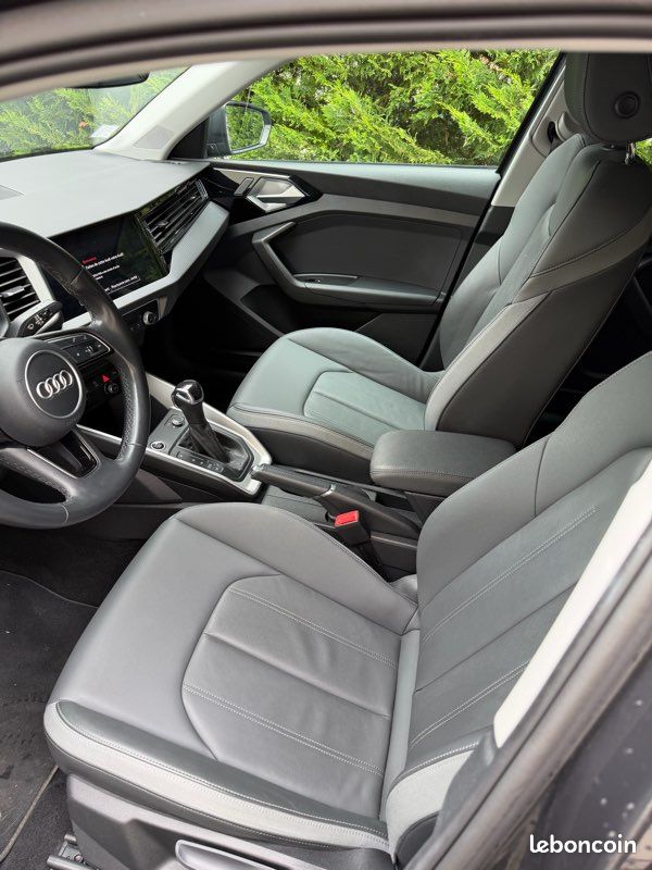Vend Audi A1 sous garantie (image 3)